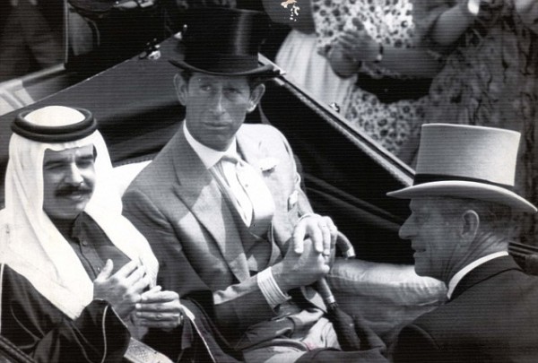  :             ɡ  ѡ  left, rides down the course at Royal Ascot   ҡ  ء   ۡ   1989.  